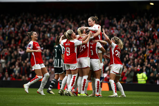 谁说新王不 谁说新王不