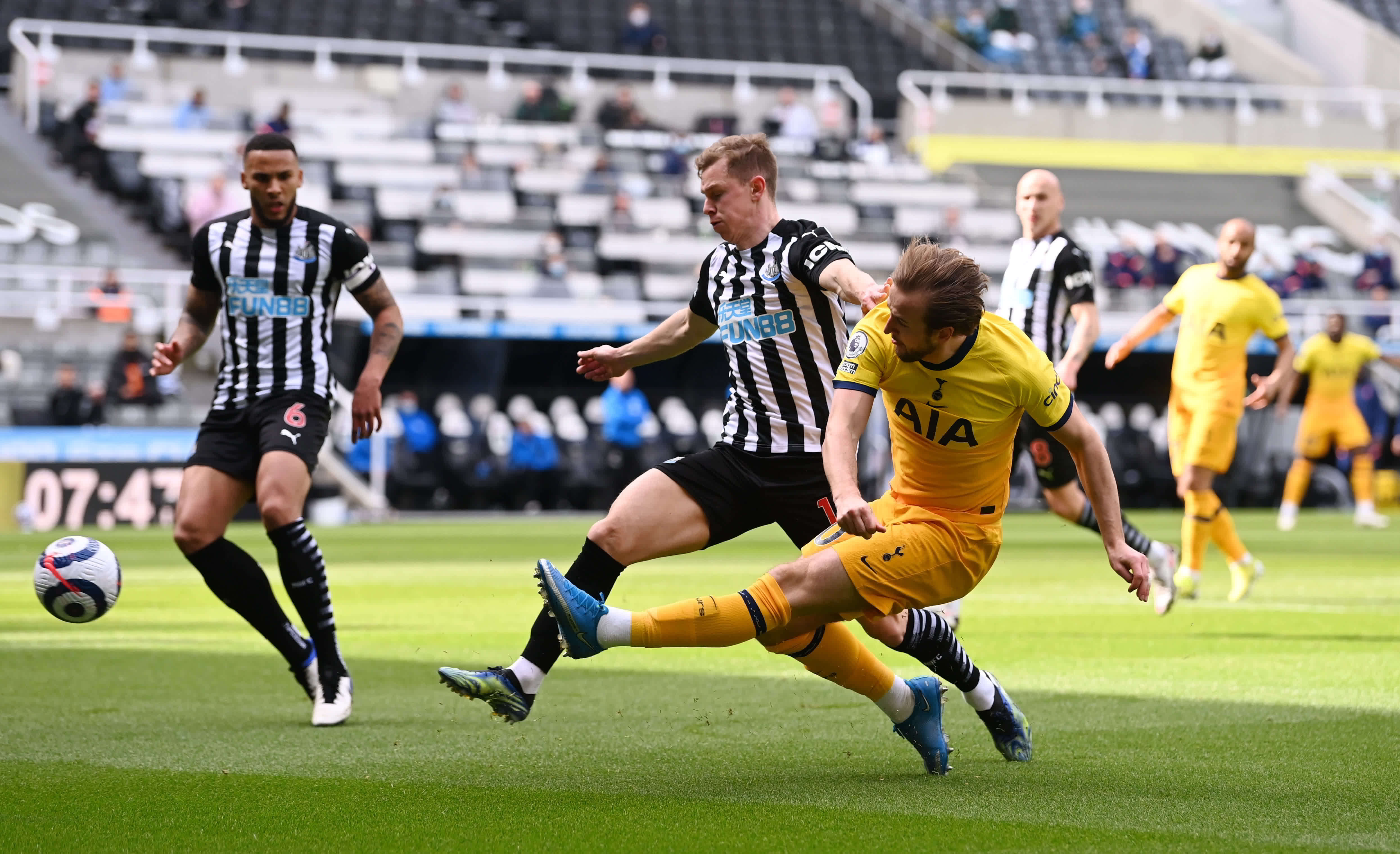 王曼昱击败蒯曼，要强化正手位的保护，会决定最终的比赛走向.